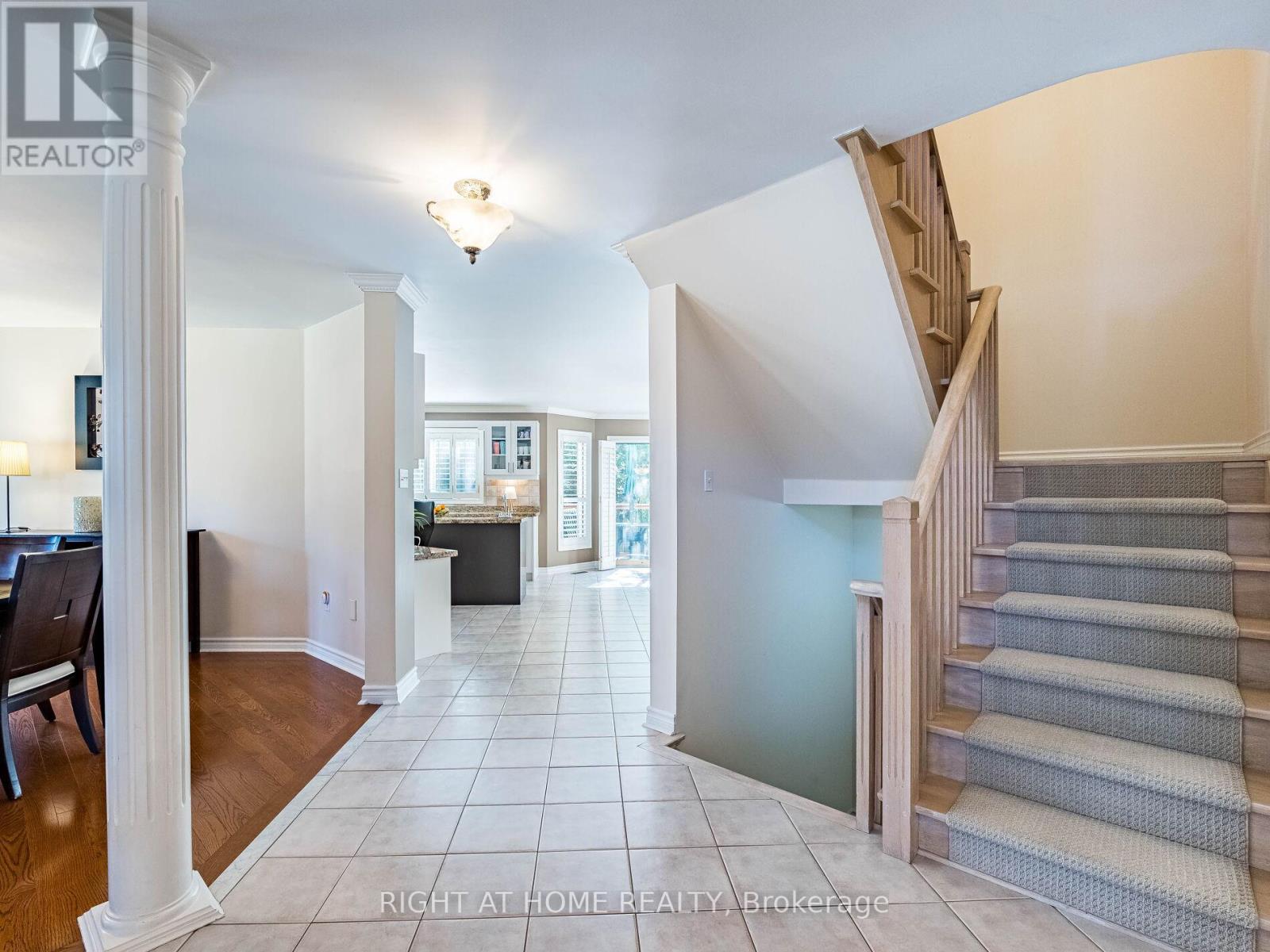 2204 Carpenters Circle, Oakville, Ontario  L6M 3C7 - Photo 22 - W12435804