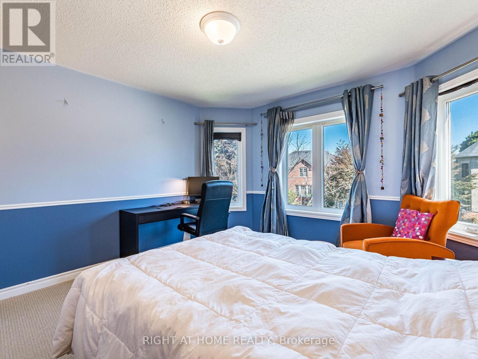 2204 Carpenters Circle, Oakville, Ontario  L6M 3C7 - Photo 31 - W12435804