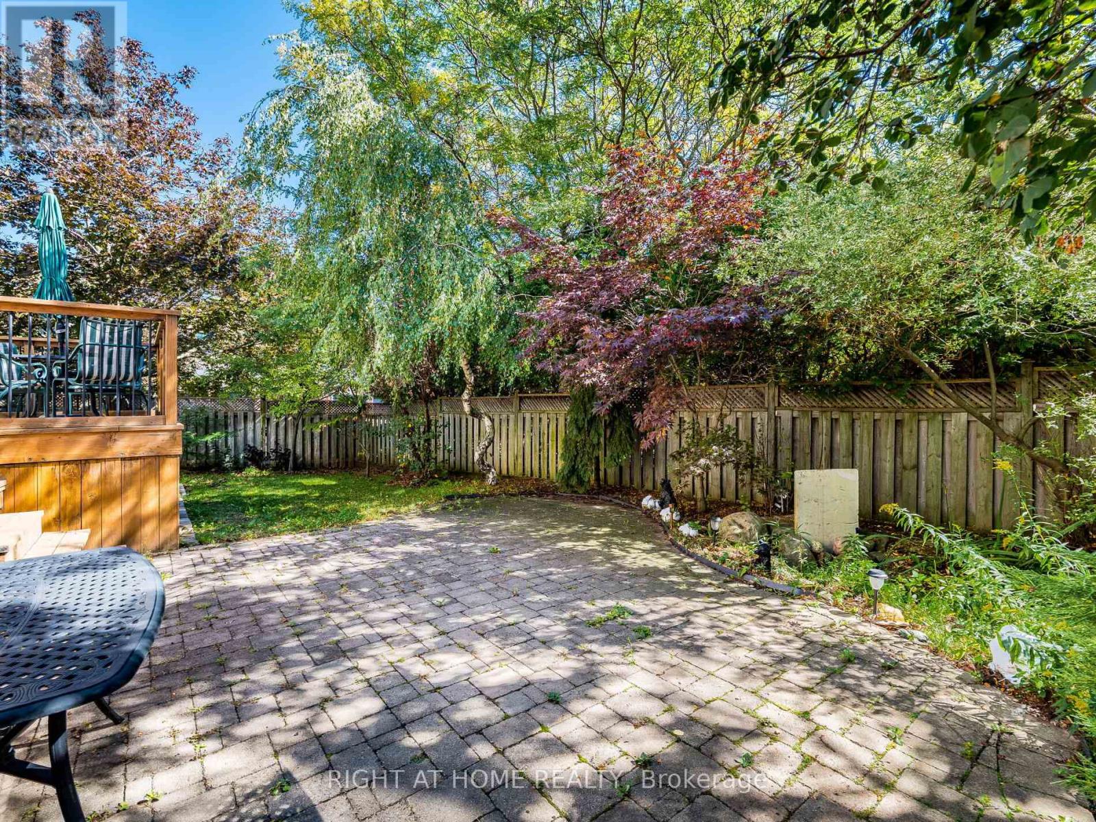 2204 Carpenters Circle, Oakville, Ontario  L6M 3C7 - Photo 40 - W12435804