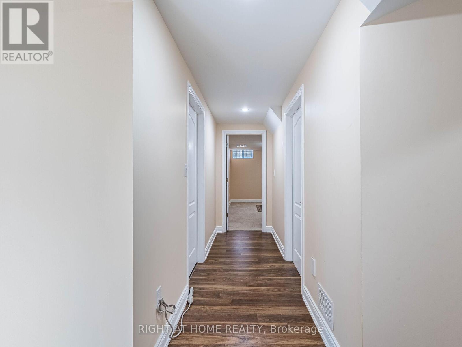 2204 Carpenters Circle, Oakville, Ontario  L6M 3C7 - Photo 45 - W12435804