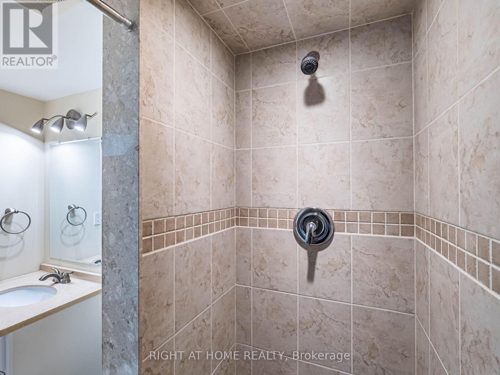 2204 Carpenters Circle, Oakville, Ontario  L6M 3C7 - Photo 46 - W12435804