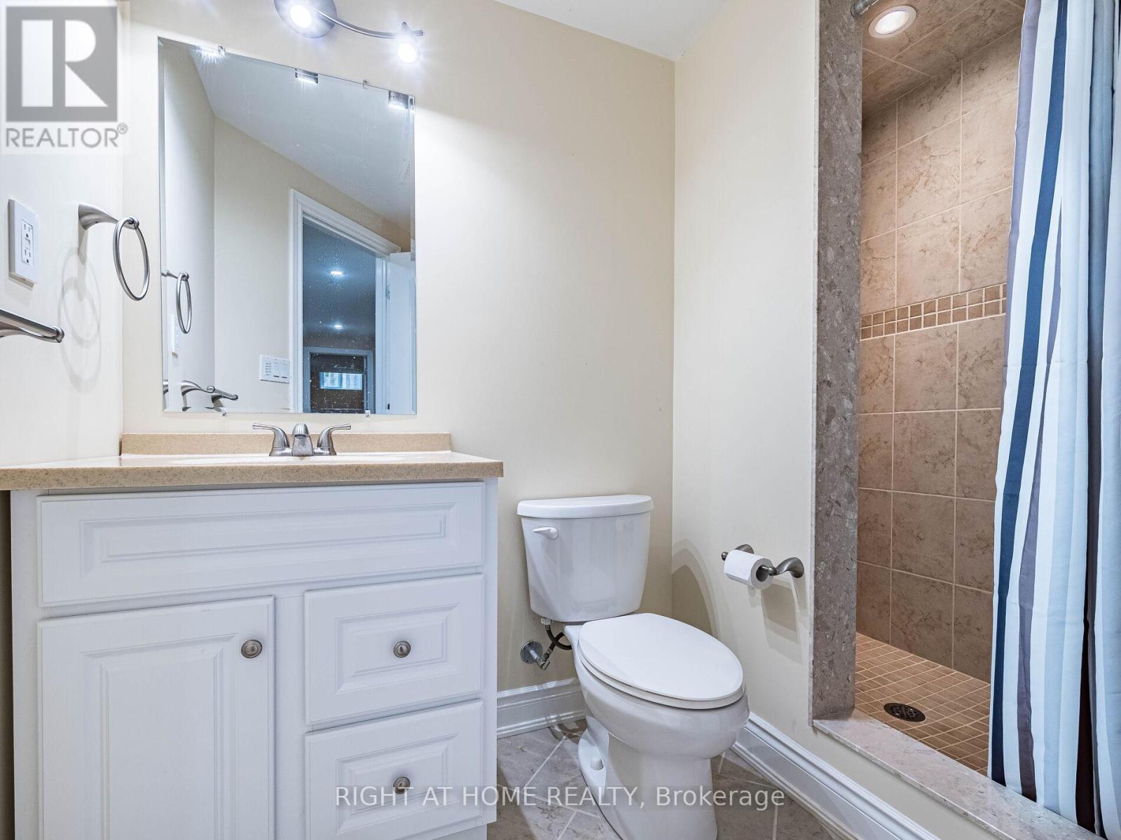 2204 Carpenters Circle, Oakville, Ontario  L6M 3C7 - Photo 47 - W12435804