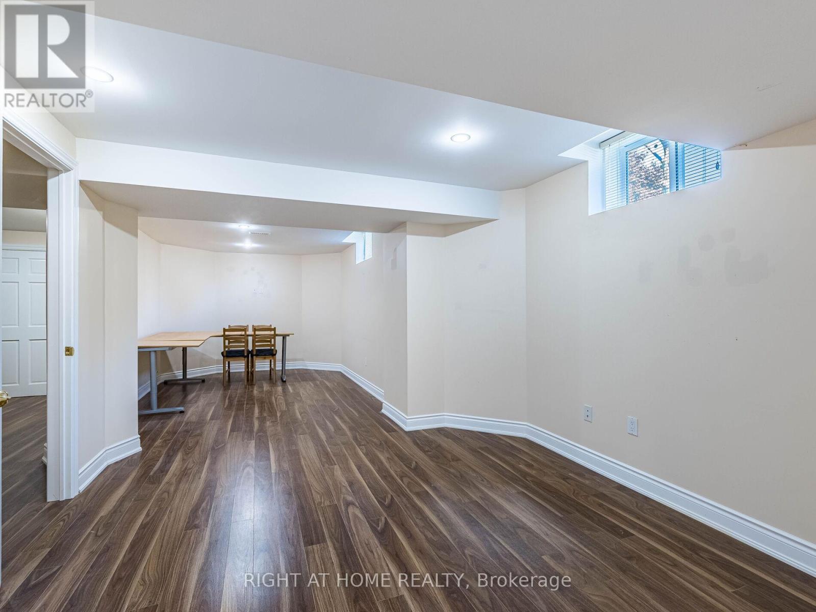 2204 Carpenters Circle, Oakville, Ontario  L6M 3C7 - Photo 48 - W12435804