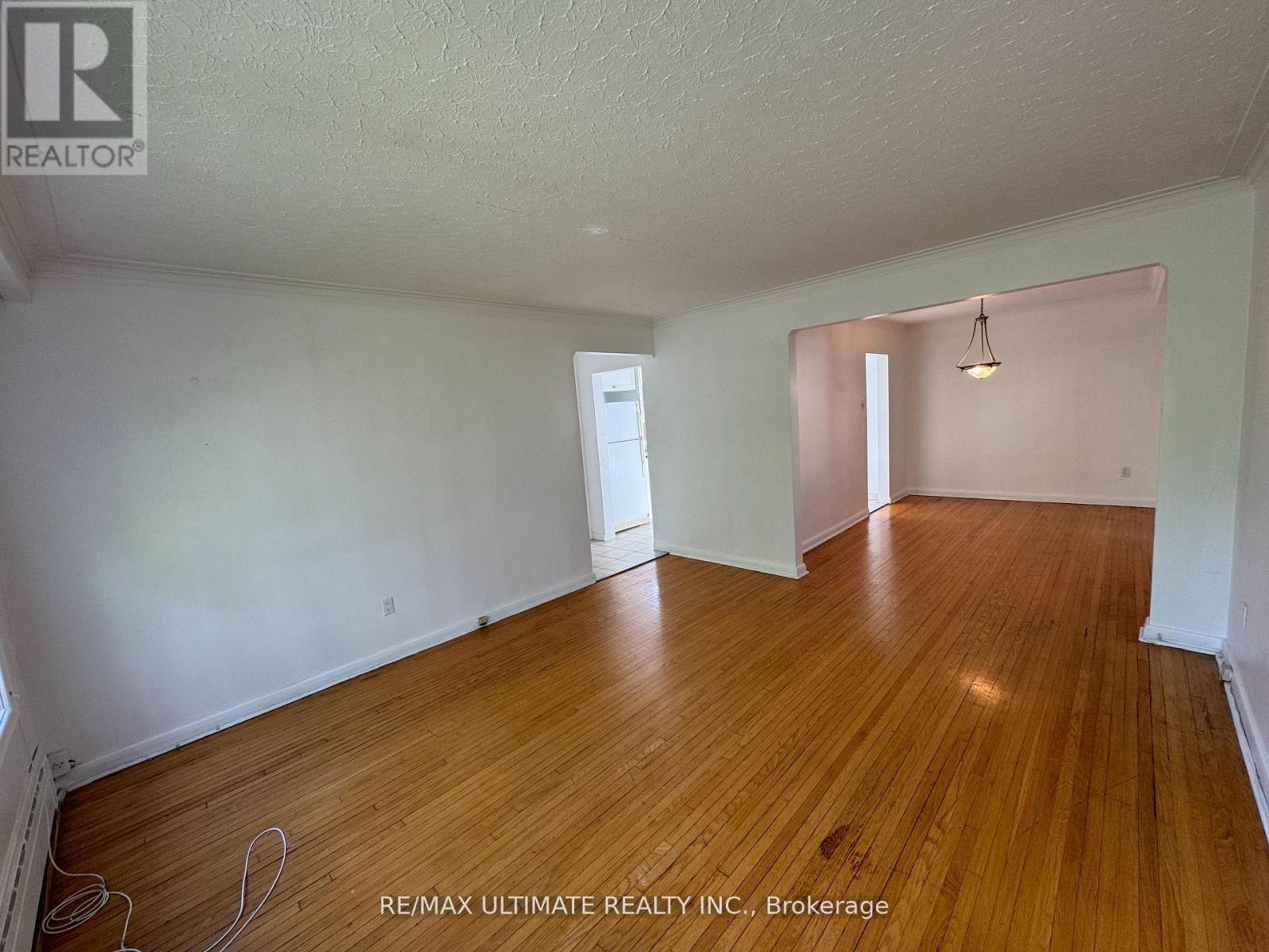 2 - 468 Ridelle Avenue, Toronto, Ontario  M6B 1K5 - Photo 6 - W12435810