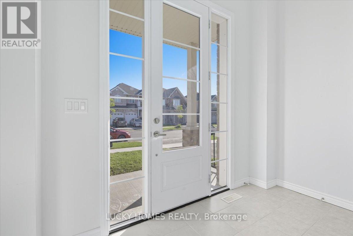 643 Lemay Grove, Peterborough, Ontario  K9K 0G9 - Photo 2 - X12435798