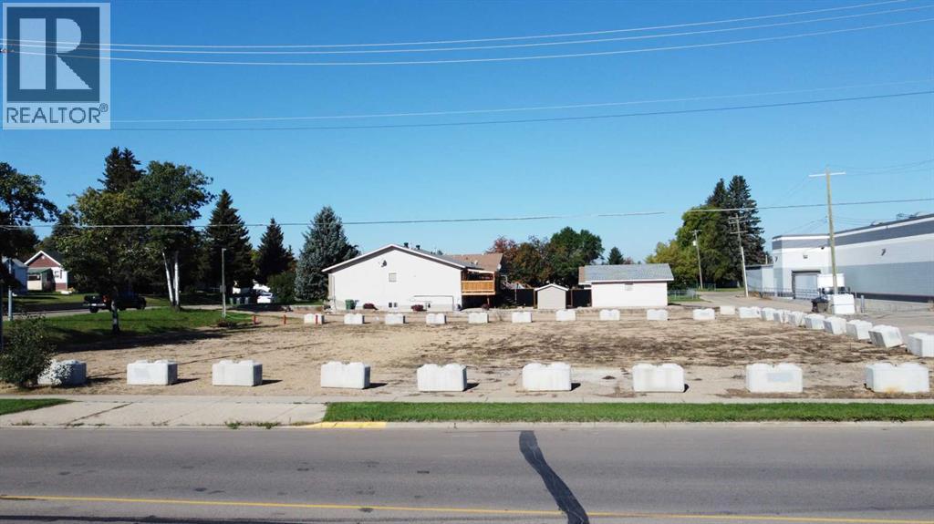 4420 50 Street, Ponoka, Alberta  T4J 1J5 - Photo 2 - A2221235