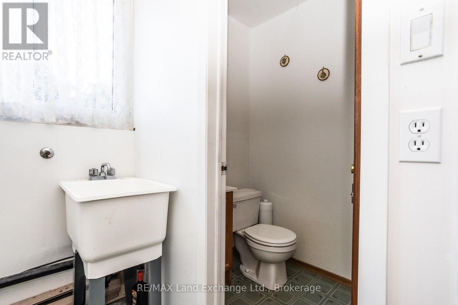 991 Bricker Street N, Saugeen Shores, Ontario  N0H 2C3 - Photo 31 - X12435821