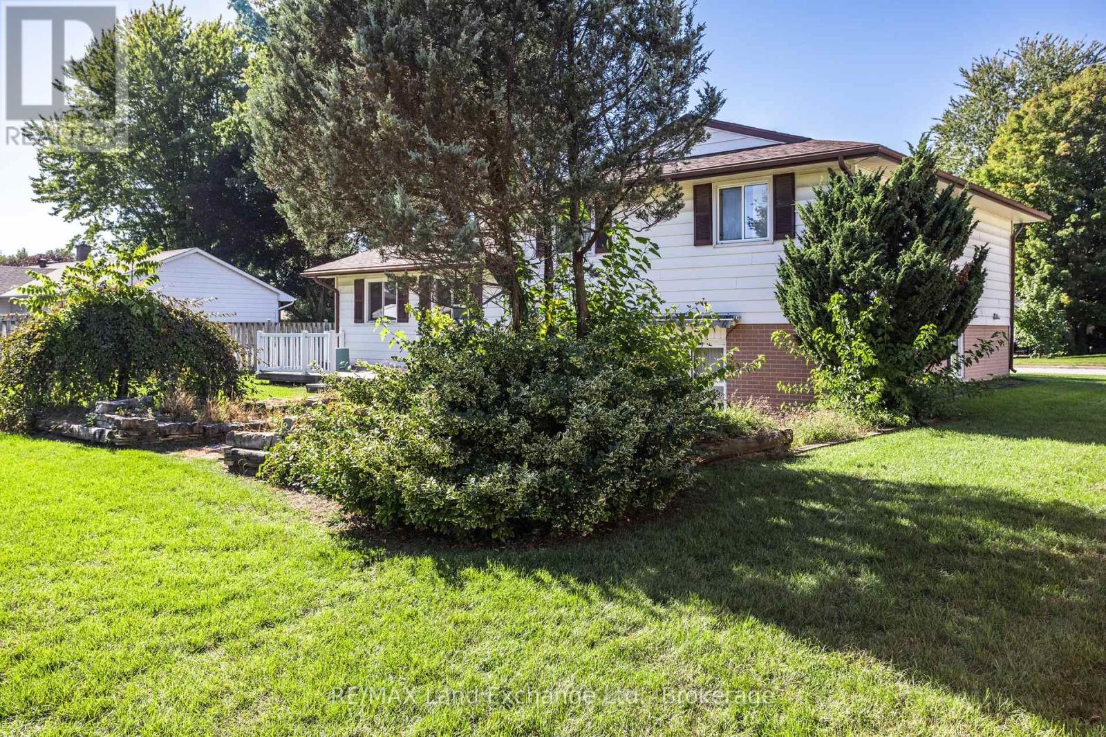 991 Bricker Street N, Saugeen Shores, Ontario  N0H 2C3 - Photo 35 - X12435821