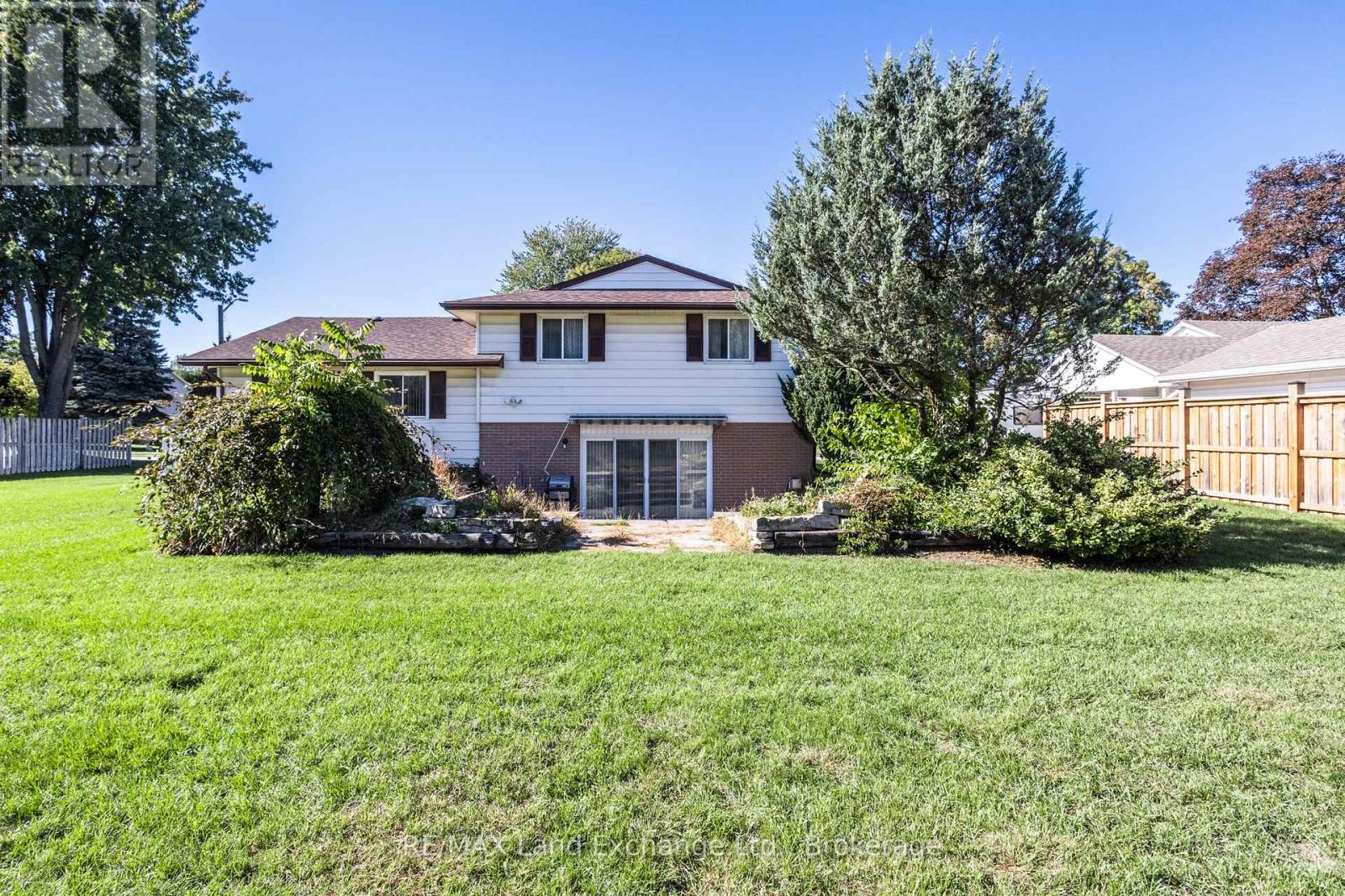 991 Bricker Street N, Saugeen Shores, Ontario  N0H 2C3 - Photo 37 - X12435821