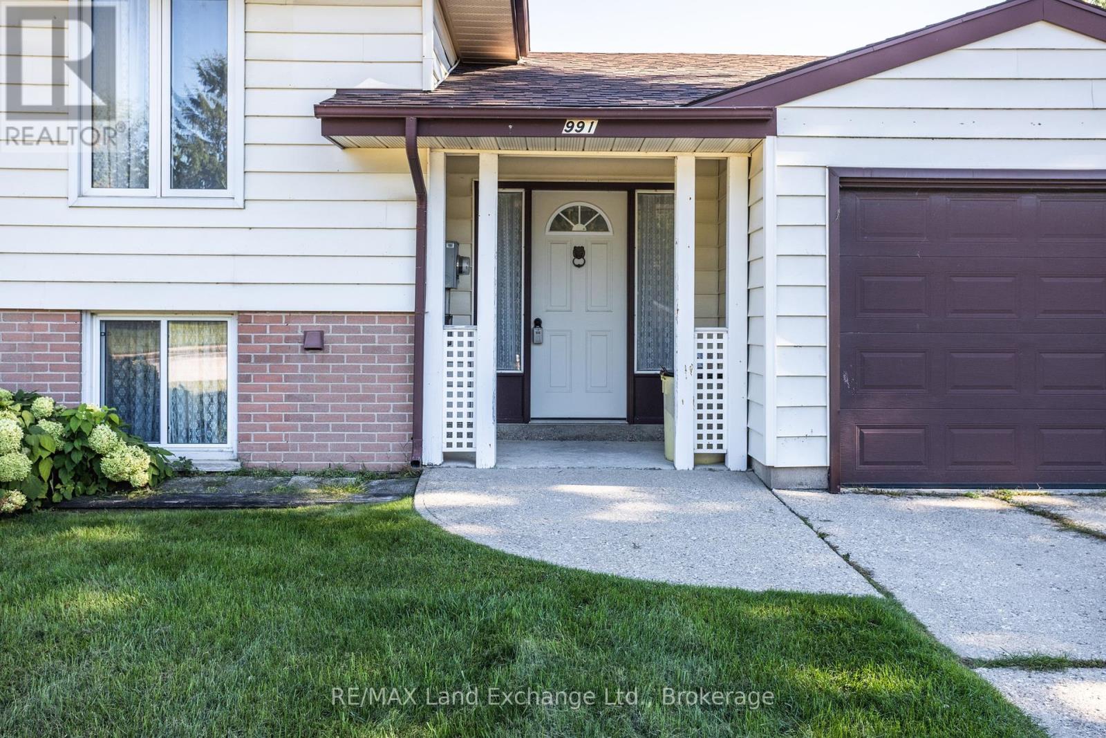 991 Bricker Street N, Saugeen Shores, Ontario  N0H 2C3 - Photo 4 - X12435821