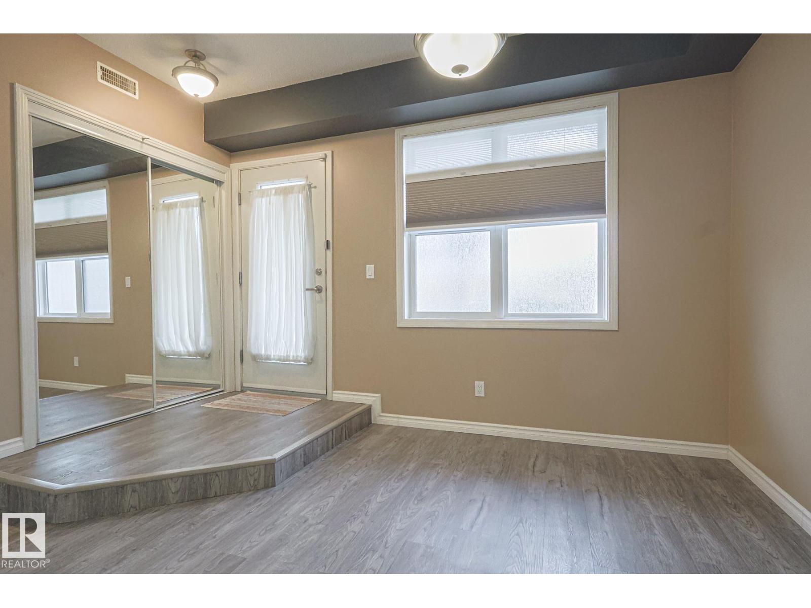 #113 9507 101 Av Nw, Edmonton, Alberta  T5H 4R1 - Photo 3 - E4457389