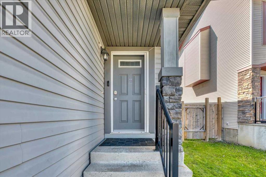 156 New Brighton Lane Se, Calgary, Alberta  T2Z 0E2 - Photo 2 - A2251581