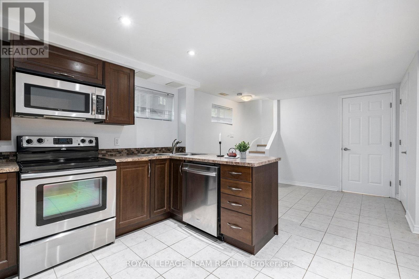 13 Pritchard Drive, Ottawa, Ontario  K2G 1B2 - Photo 18 - X12435825
