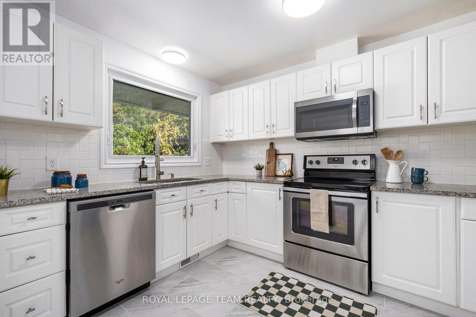 13 Pritchard Drive, Ottawa, Ontario  K2G 1B2 - Photo 8 - X12435825