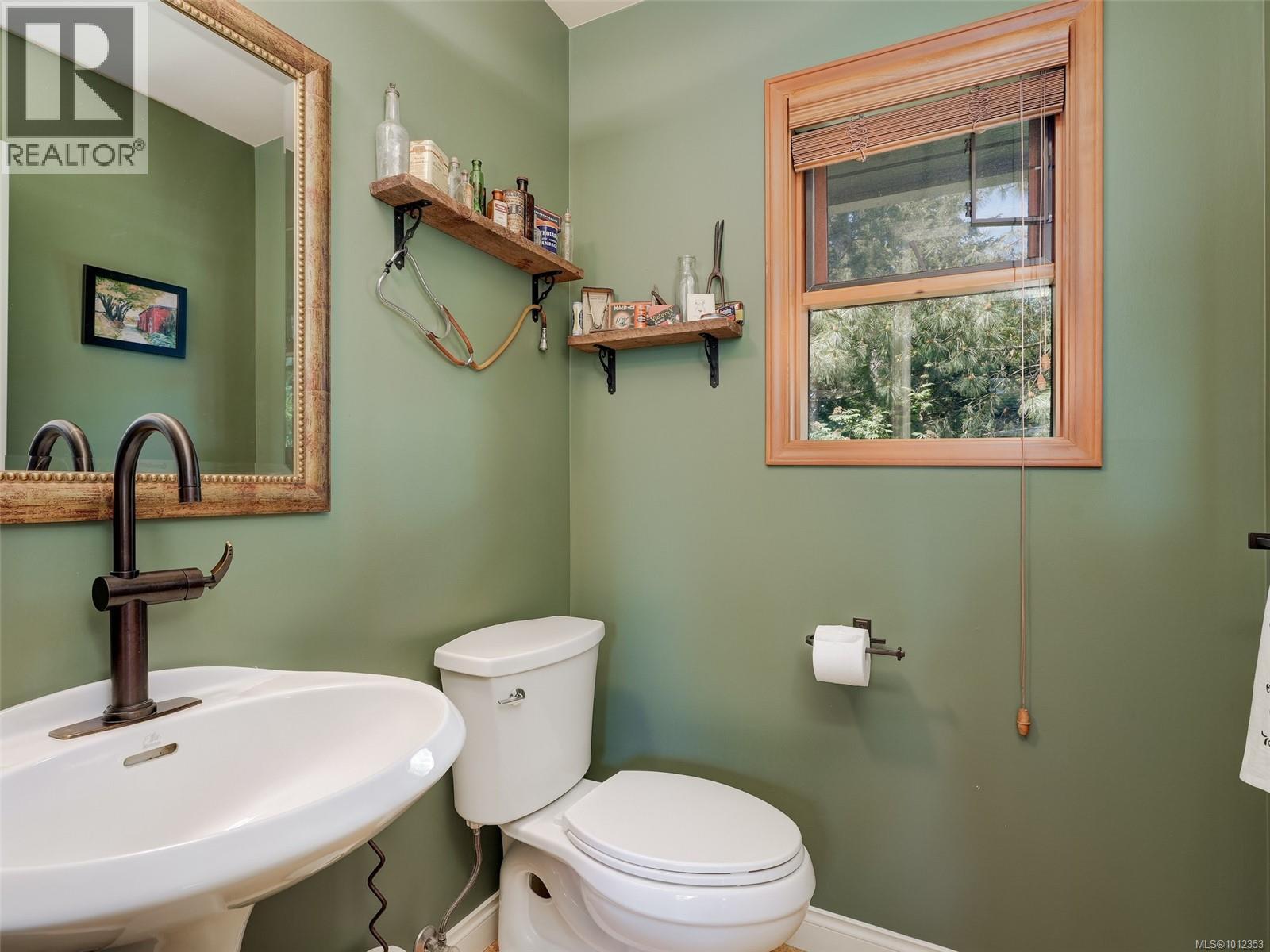 442 Grafton St, Esquimalt, British Columbia  V9A 6S3 - Photo 19 - 1012353
