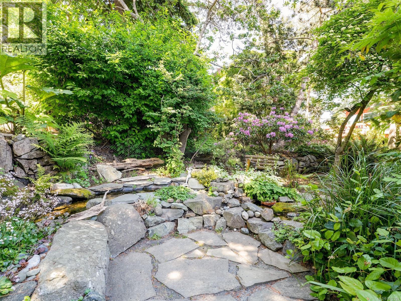 442 Grafton St, Esquimalt, British Columbia  V9A 6S3 - Photo 24 - 1012353