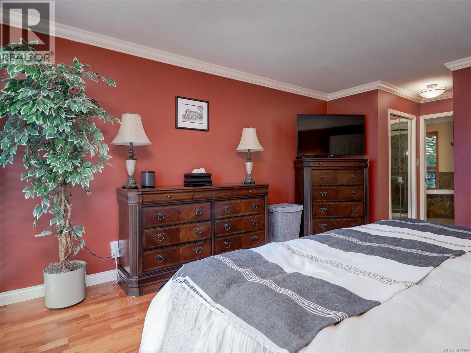 442 Grafton St, Esquimalt, British Columbia  V9A 6S3 - Photo 14 - 1012353