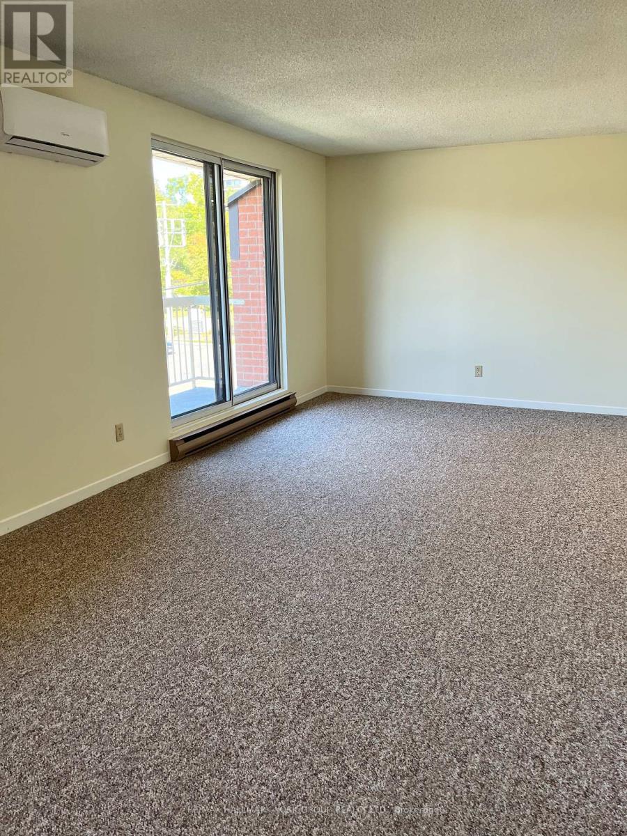 N11 - 131 Edgehill Drive, Barrie, Ontario  L4N 1L9 - Photo 2 - S12431580