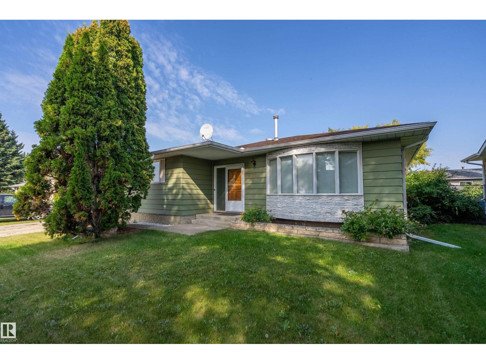 11 MAIN BV, Sherwood Park, Alberta