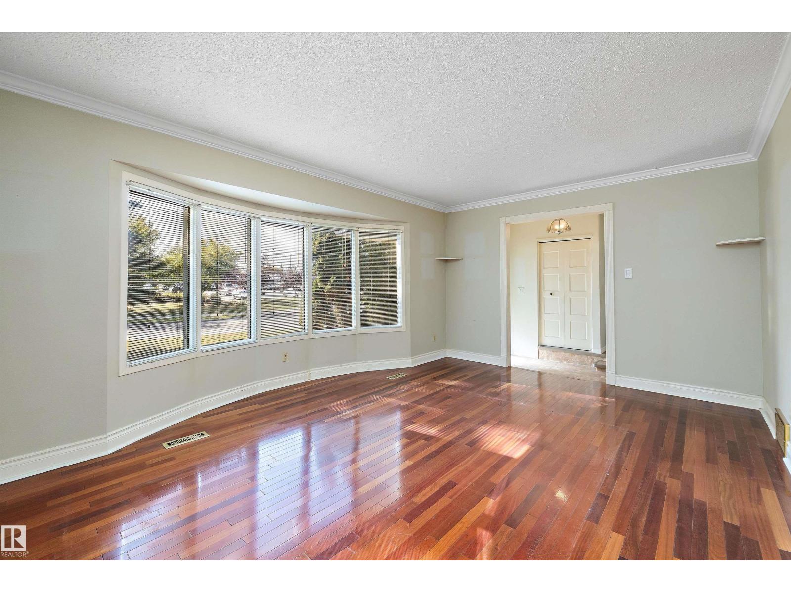 11 Main Bv, Sherwood Park, Alberta  T8A 3T2 - Photo 4 - E4460145