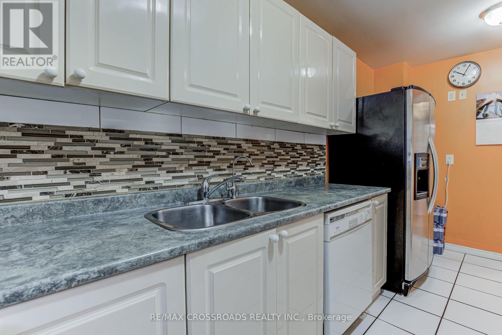 15 Lowry Square, Toronto, Ontario  M1B 1N7 - Photo 11 - E12435817
