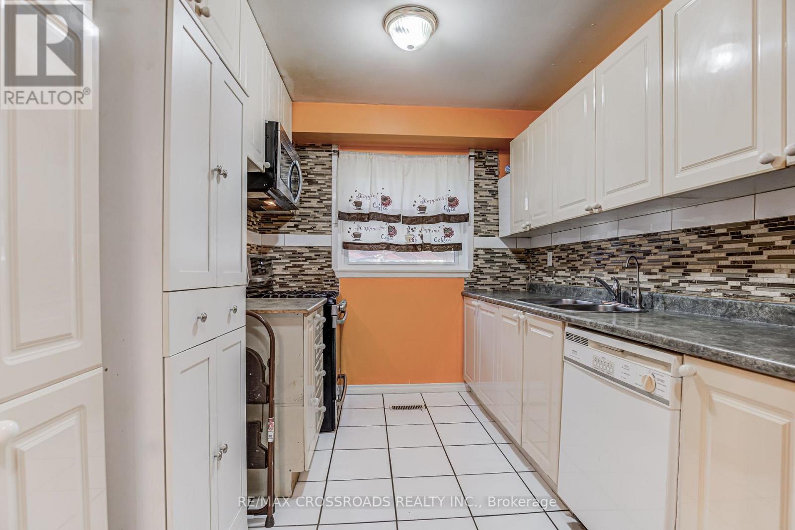 15 Lowry Square, Toronto, Ontario  M1B 1N7 - Photo 9 - E12435817