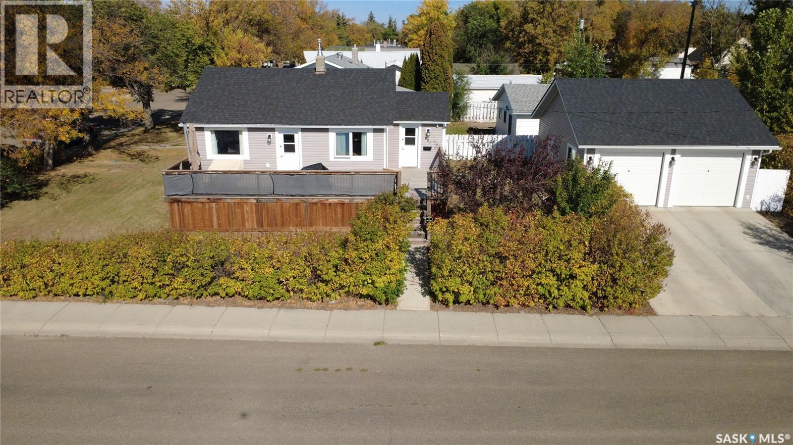 601 4th Avenue Nw, Swift Current, Saskatchewan  S9H 0V7 - Photo 1 - SK019720