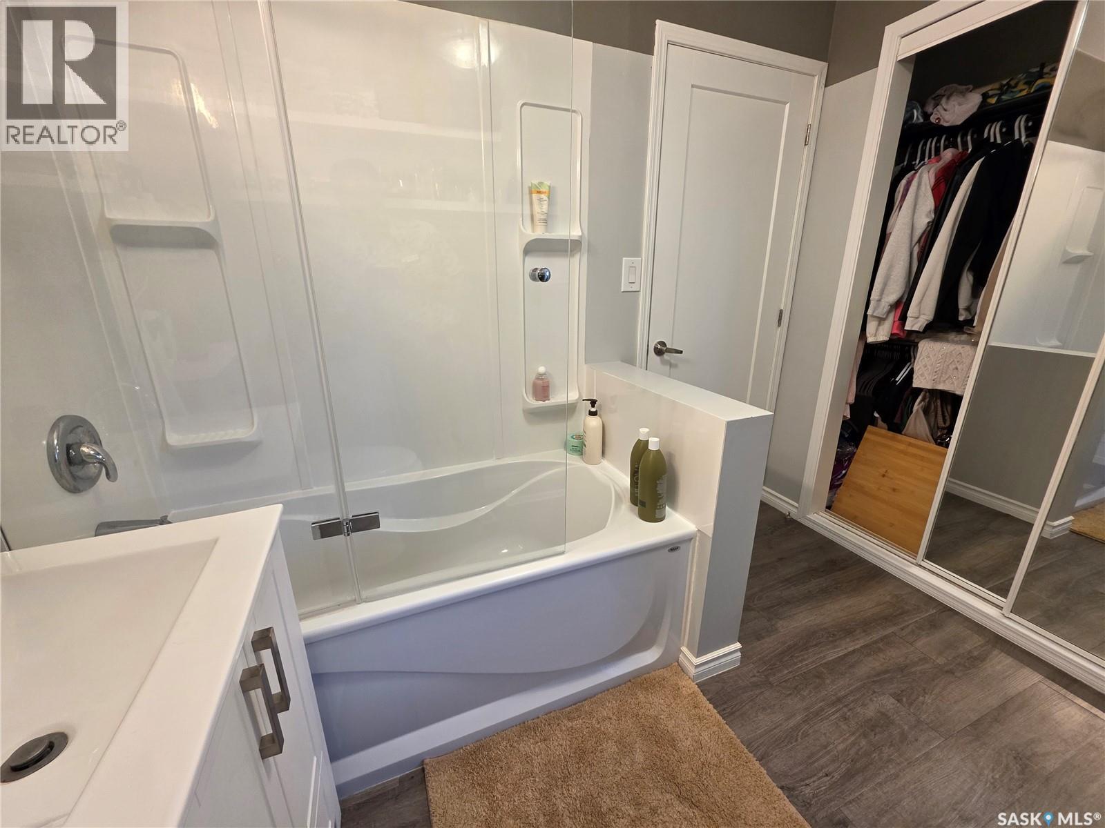601 4th Avenue Nw, Swift Current, Saskatchewan  S9H 0V7 - Photo 12 - SK019720