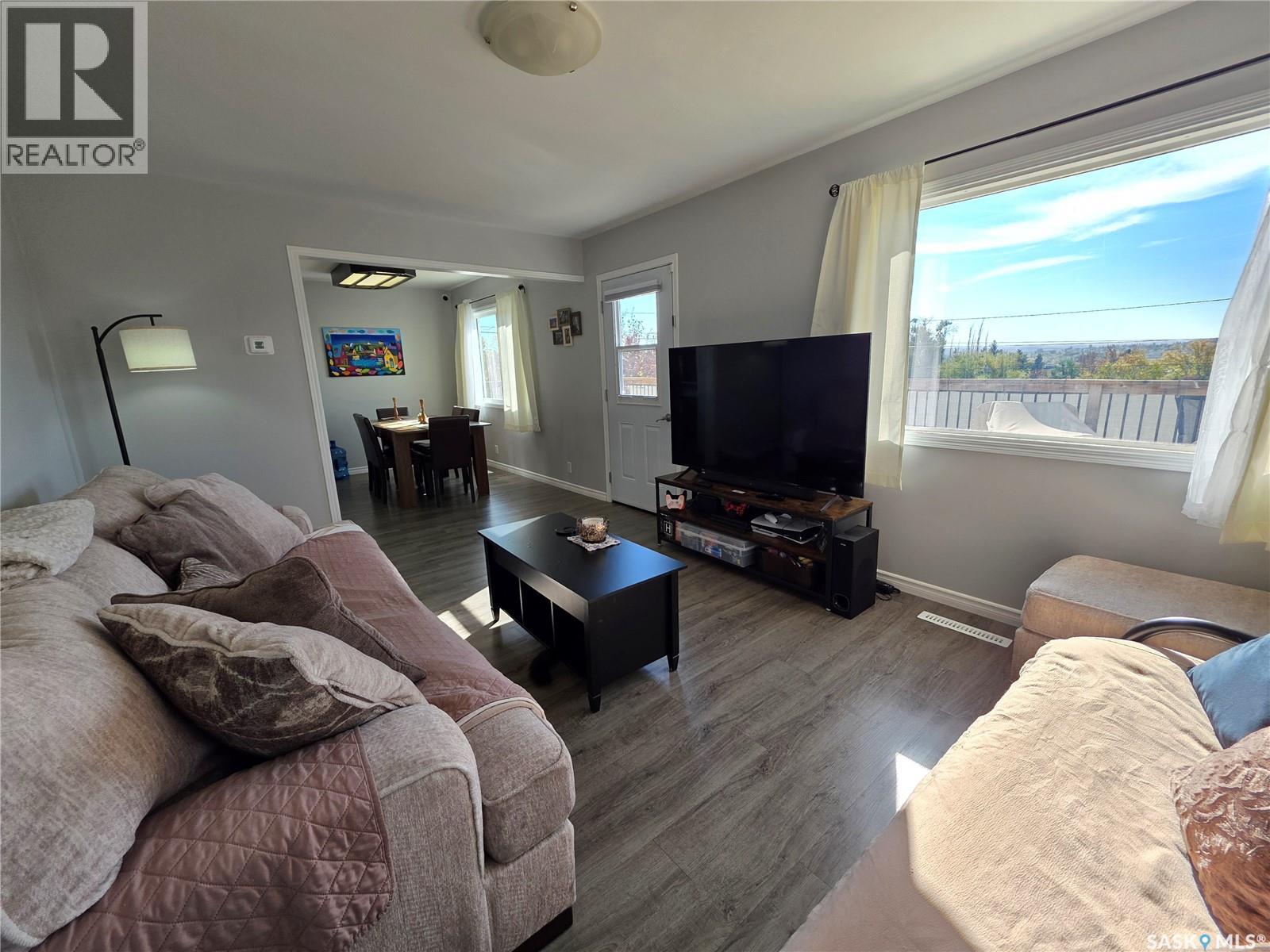 601 4th Avenue Nw, Swift Current, Saskatchewan  S9H 0V7 - Photo 9 - SK019720