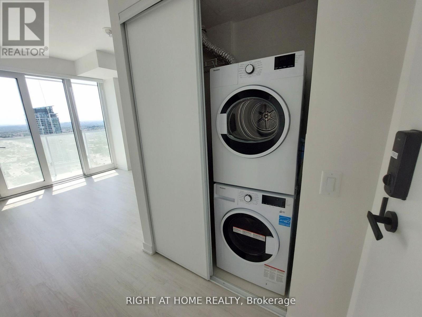 2410 - 3883 Quartz Road, Mississauga, Ontario  L5B 0M4 - Photo 9 - W12435796