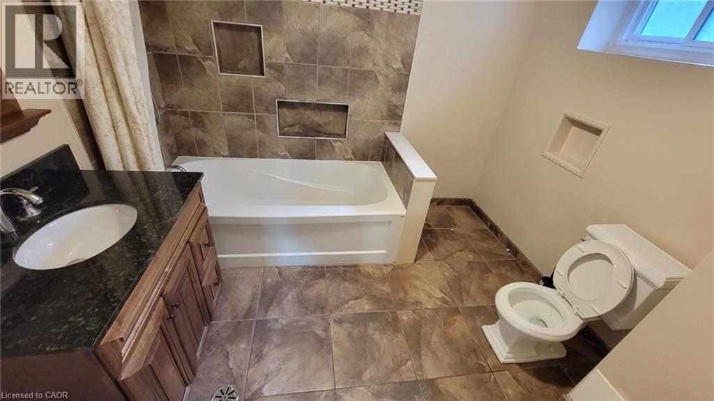 1402 Fisher Avenue, Burlington, Ontario  L7P 2L6 - Photo 22 - 40774917