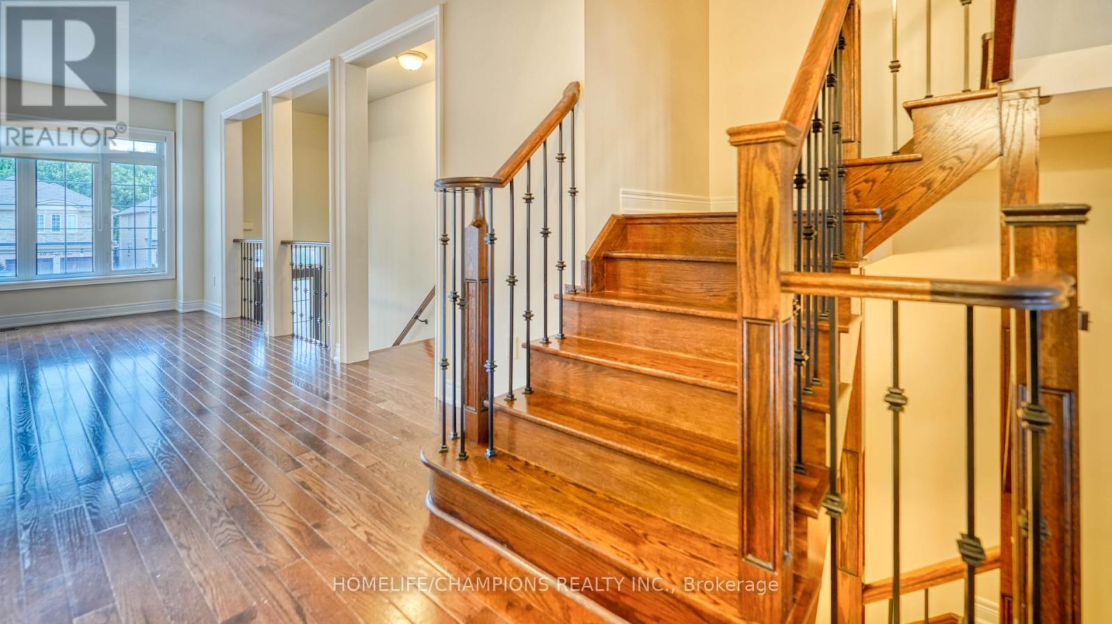 487 Briggs Court, Mississauga, Ontario  L5W 0C6 - Photo 18 - W12433515