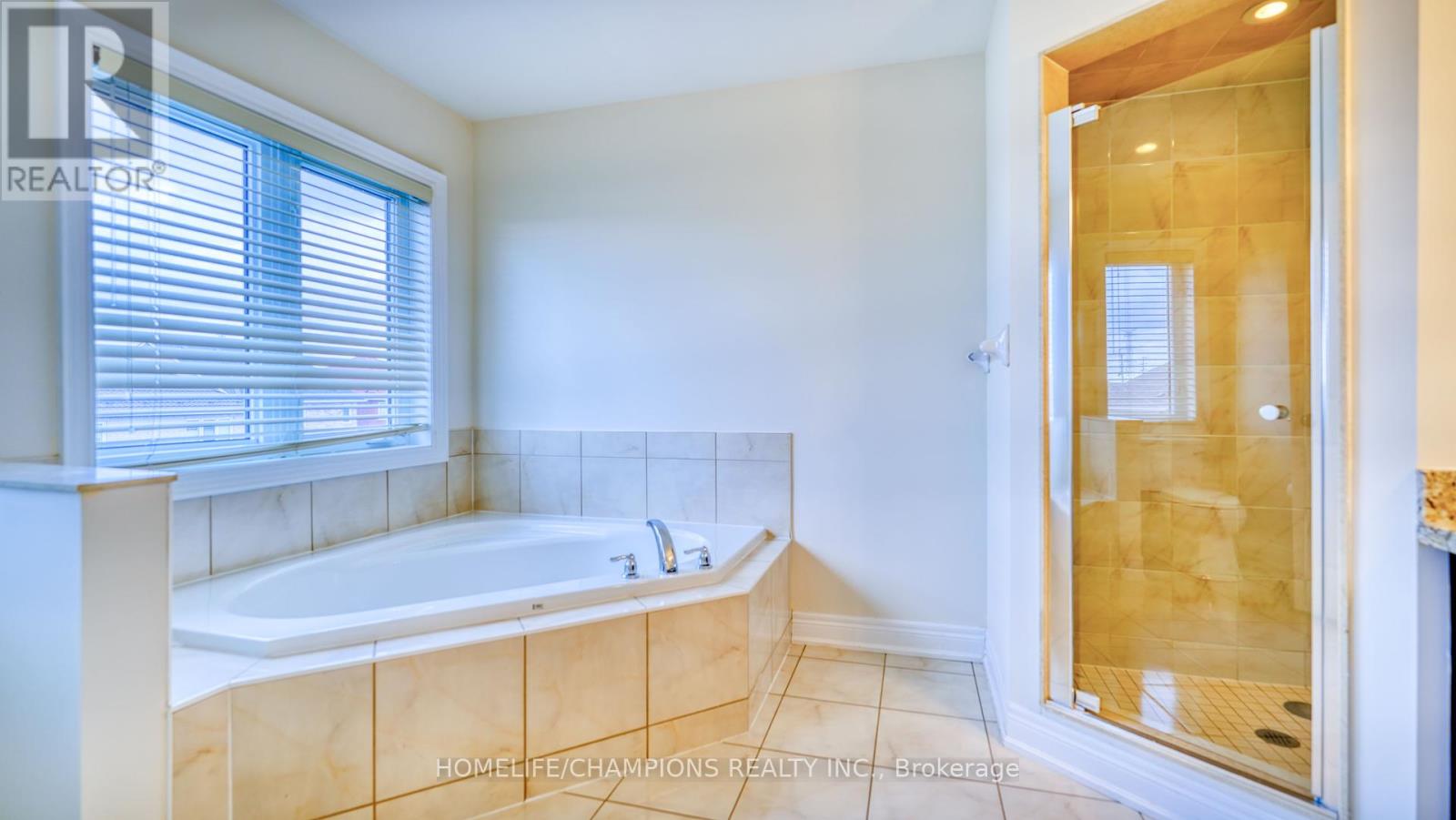 487 Briggs Court, Mississauga, Ontario  L5W 0C6 - Photo 22 - W12433515