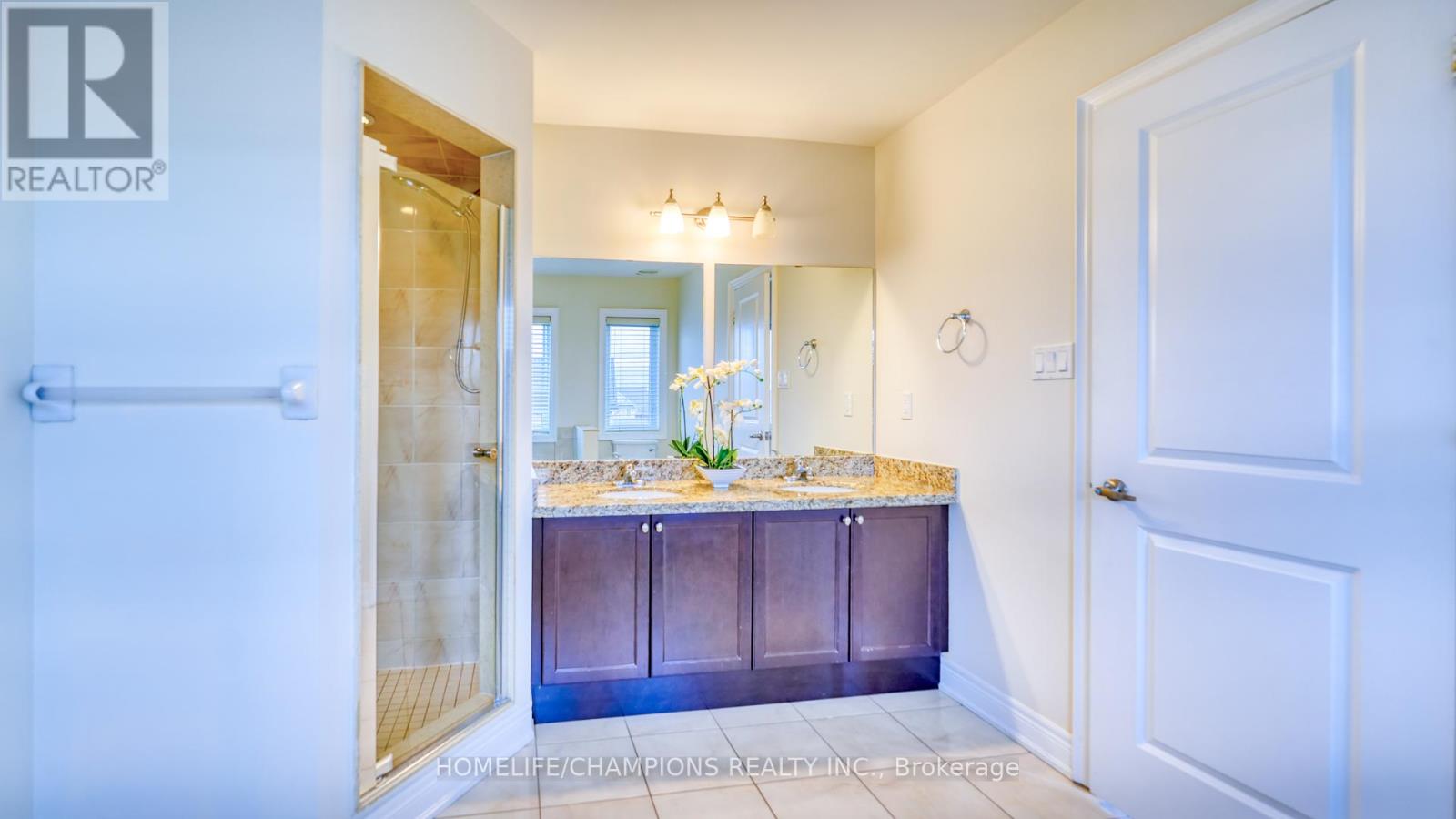 487 Briggs Court, Mississauga, Ontario  L5W 0C6 - Photo 25 - W12433515