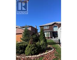 28 Piccadilly Road, Richmond Hill (Doncrest), Ca