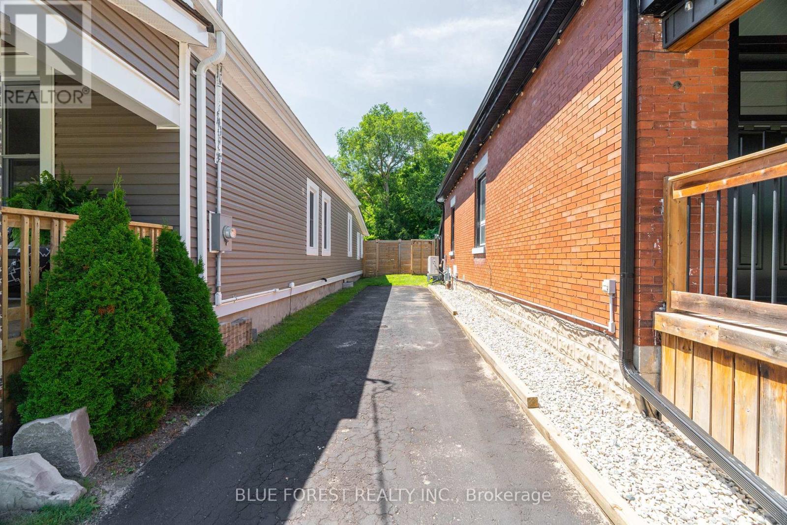 75 Elm Street, London East, Ontario  N5Z 2K4 - Photo 4 - X12435859