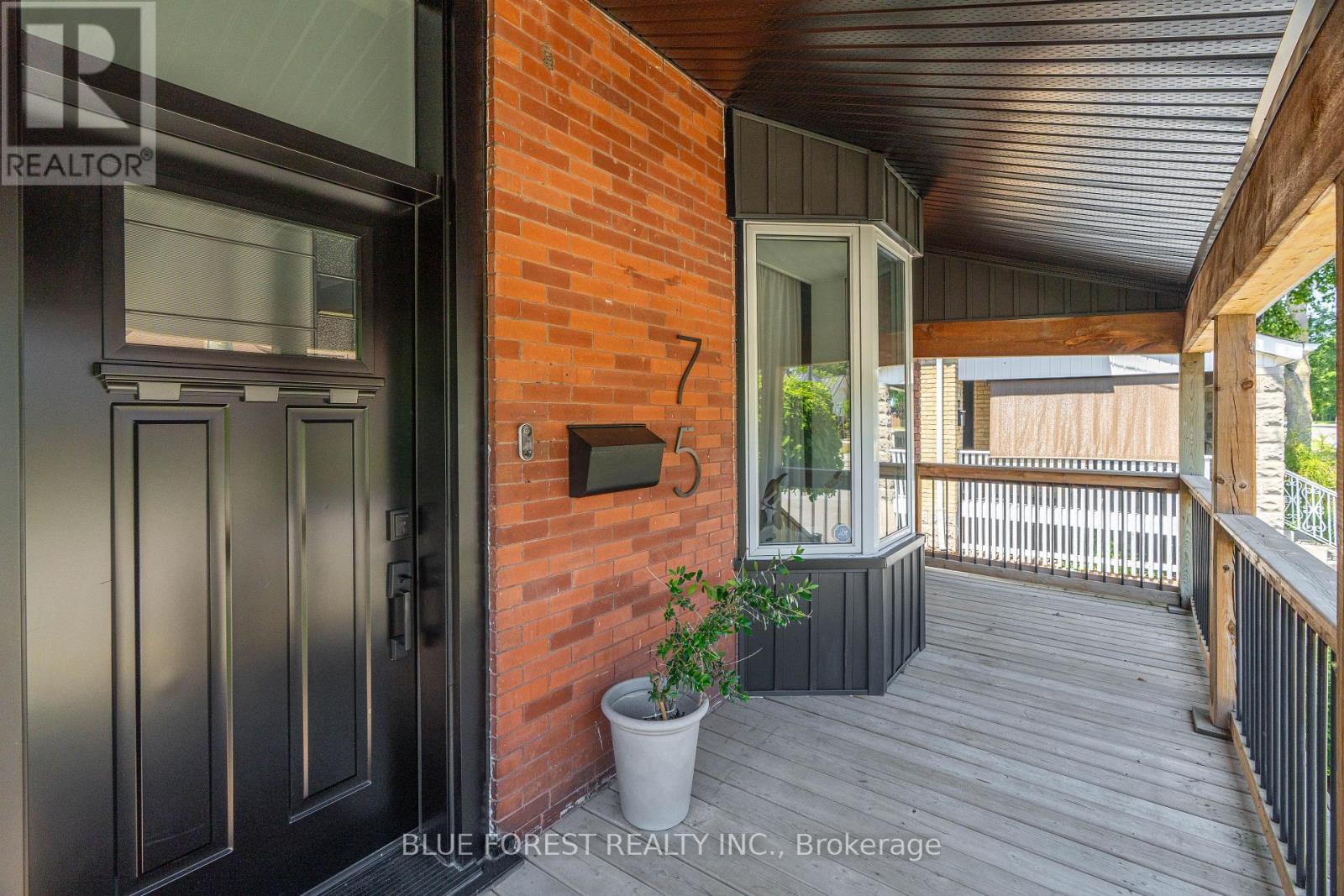 75 Elm Street, London East, Ontario  N5Z 2K4 - Photo 5 - X12435859