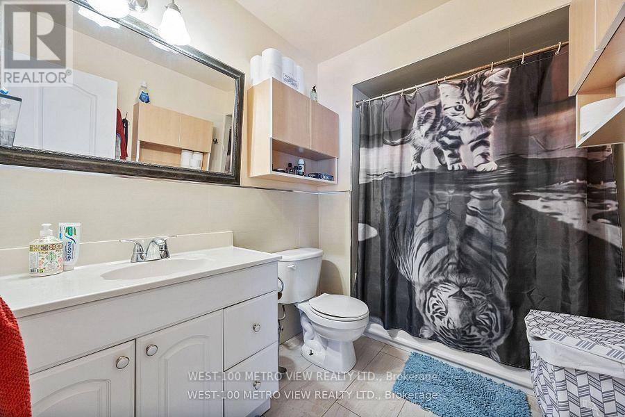 3948 Midhurst Lane, Mississauga, Ontario  L4Z 1C7 - Photo 13 - W12435836