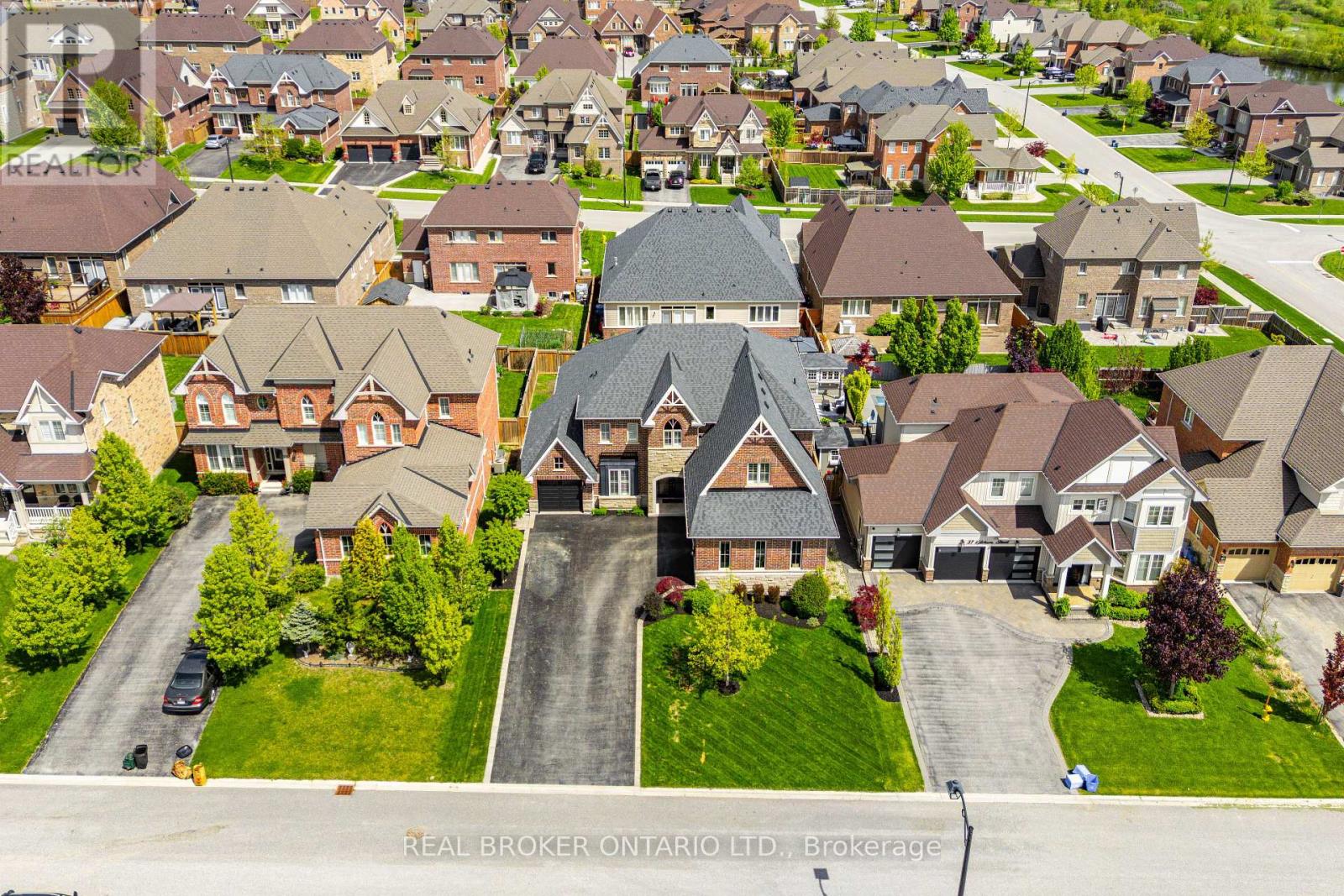35 Ketchum Street, Mono, Ontario  L9W 6T4 - Photo 3 - X12409825