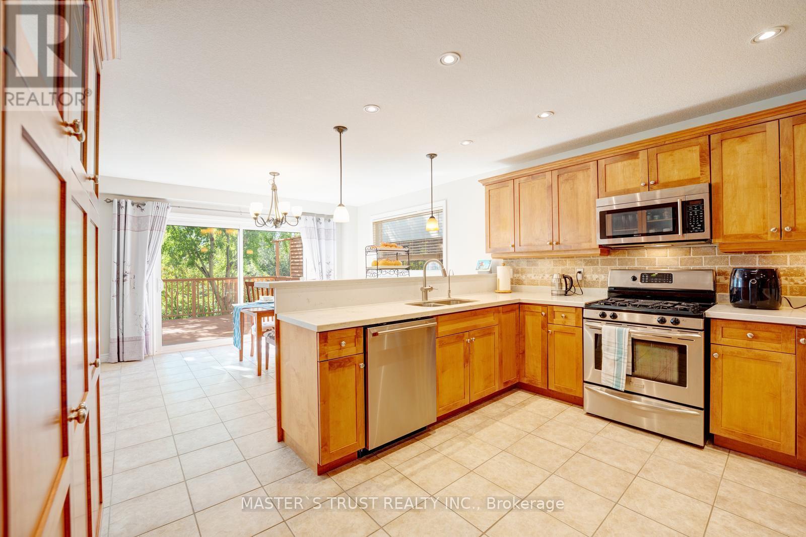 5 Howden Crescent, Guelph, Ontario  N1L 1T2 - Photo 14 - X12432801