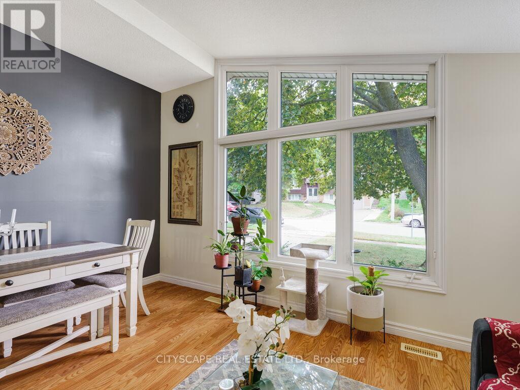 221 Kribs Street, Cambridge, Ontario  N3C 3A4 - Photo 12 - X12435841