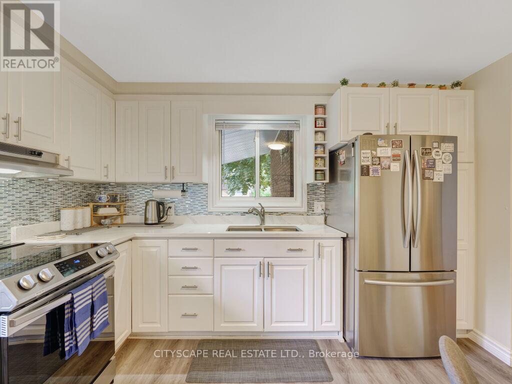 221 Kribs Street, Cambridge, Ontario  N3C 3A4 - Photo 17 - X12435841