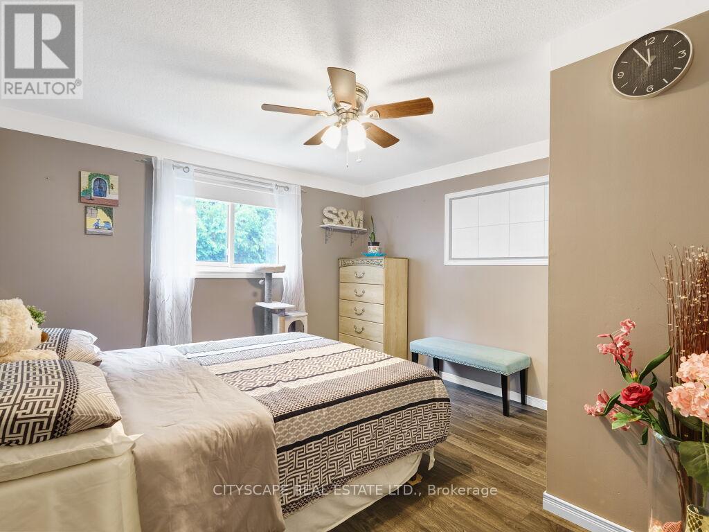 221 Kribs Street, Cambridge, Ontario  N3C 3A4 - Photo 18 - X12435841