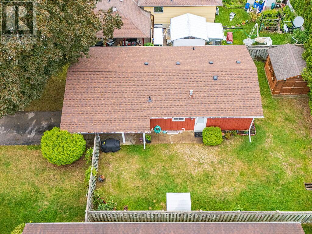 221 Kribs Street, Cambridge, Ontario  N3C 3A4 - Photo 3 - X12435841