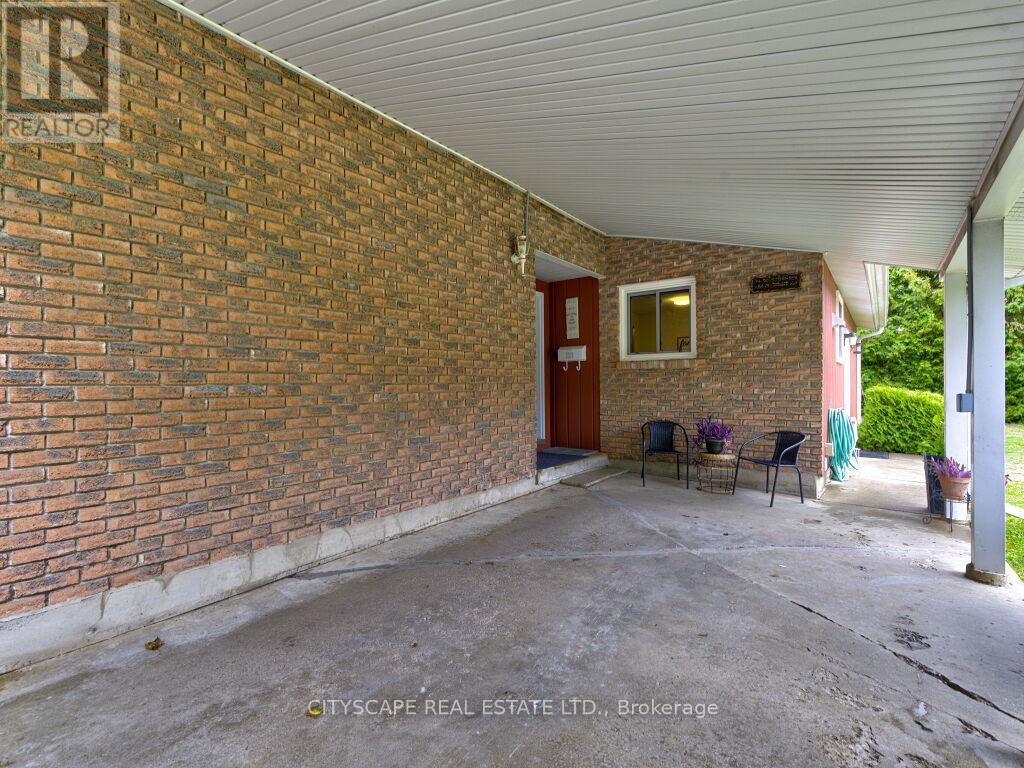 221 Kribs Street, Cambridge, Ontario  N3C 3A4 - Photo 5 - X12435841