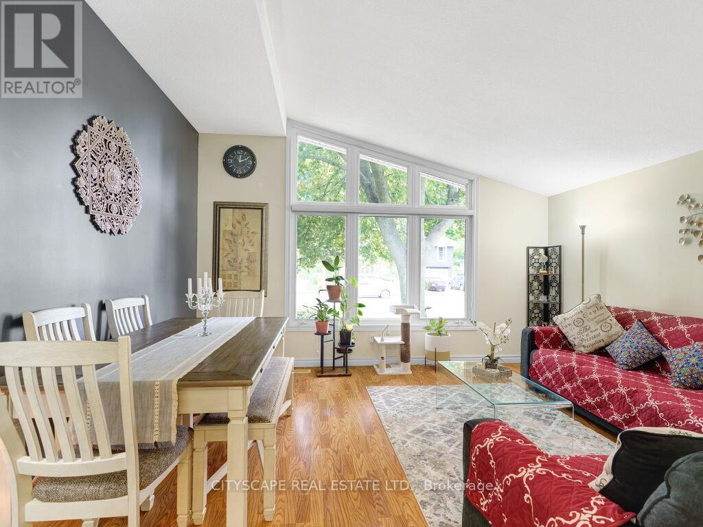 221 Kribs Street, Cambridge, Ontario  N3C 3A4 - Photo 8 - X12435841