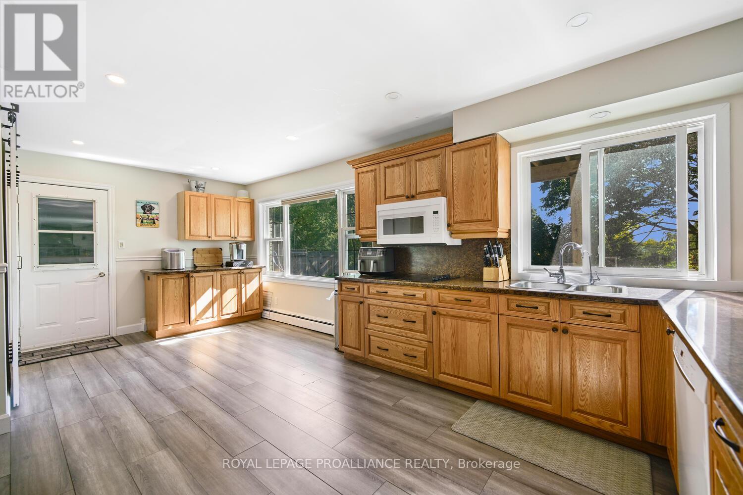 4 Connell Place, Prescott, Ontario  K0E 1T0 - Photo 8 - X12435858