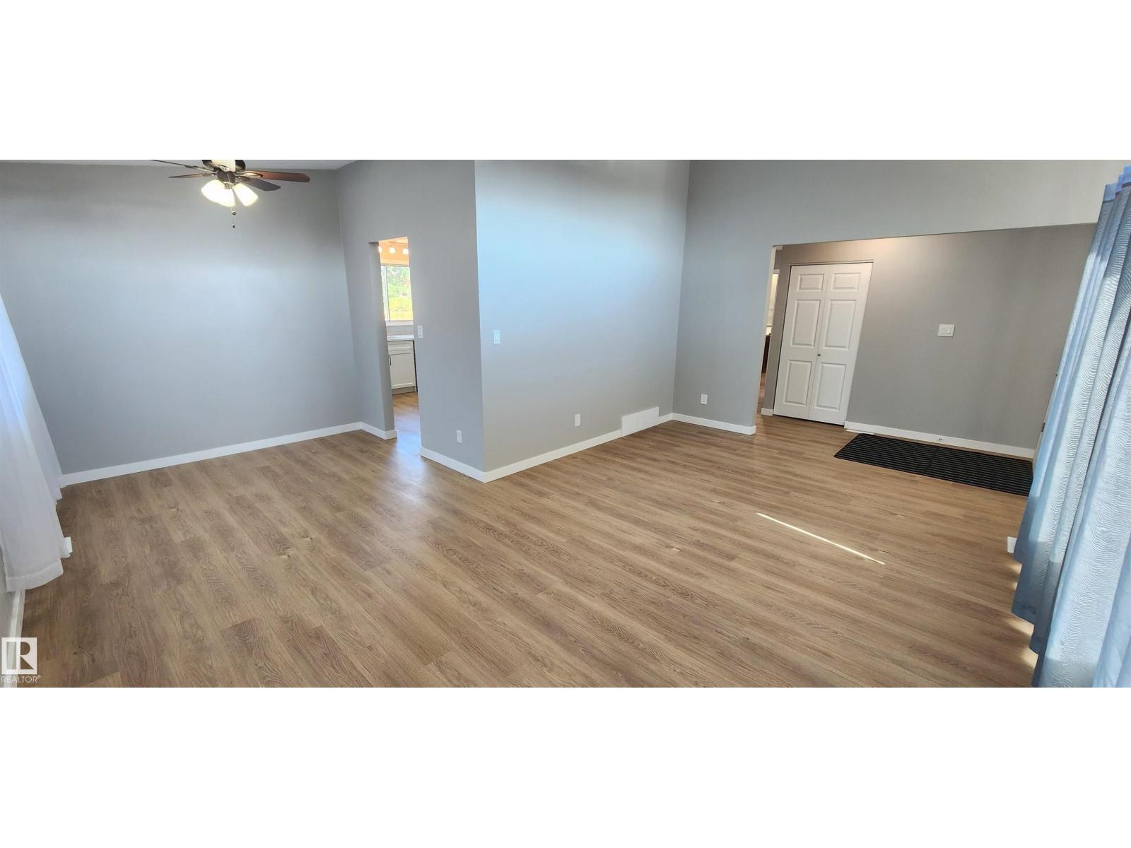 11436 143 Av Nw, Edmonton, Alberta  T5X 1L6 - Photo 2 - E4458493