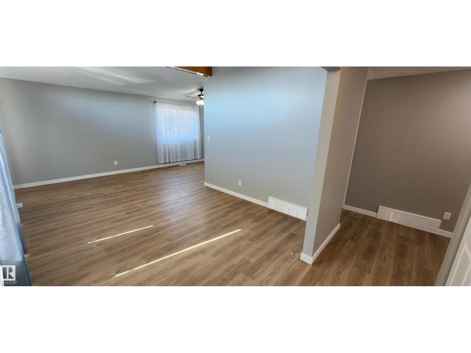 11436 143 Av Nw, Edmonton, Alberta  T5X 1L6 - Photo 3 - E4458493