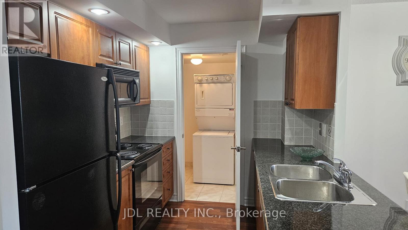 718 - 33 Cox Boulevard, Markham, Ontario  L3R 8A6 - Photo 11 - N12435850